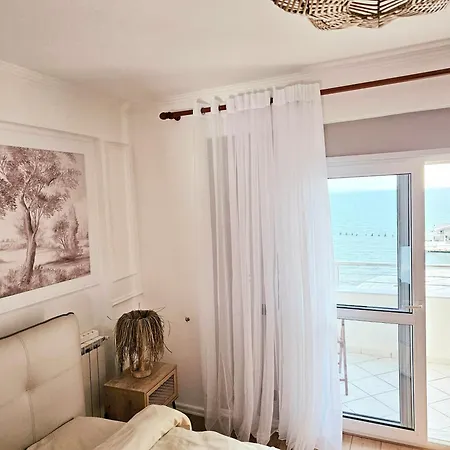 Apartament Center Beachfront Durrës