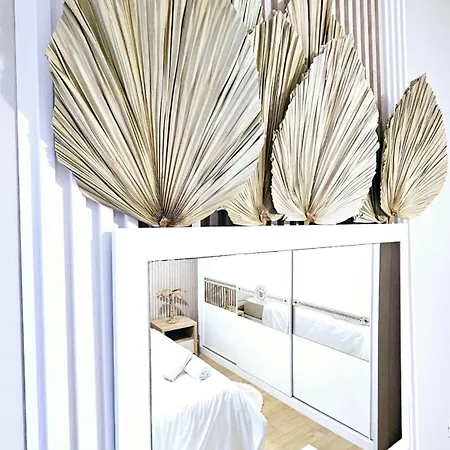 Center Beachfront Apartament